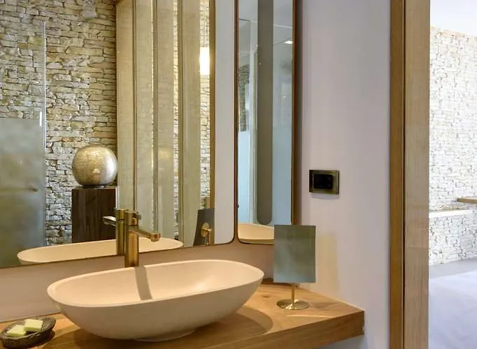 Myconian Naia Hotell